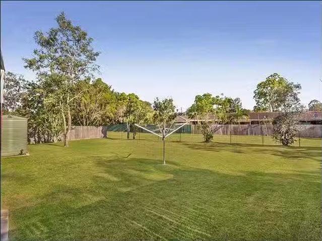 Nice 6 Walcha Court, Beenleigh, QLD 4207
