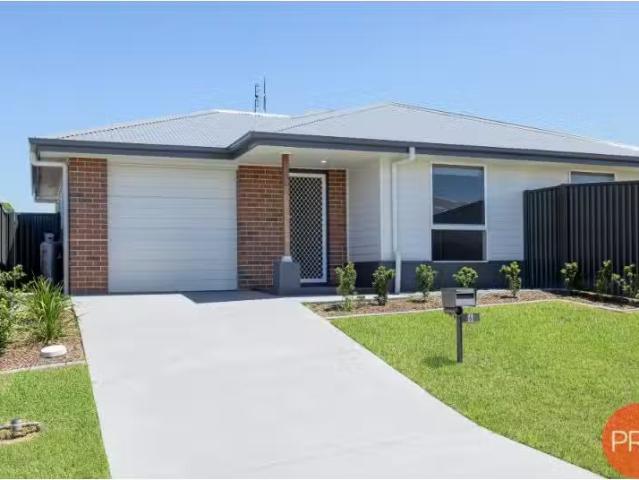Cozy 6 Wickersley Street, FARLEY Townhouse for rent Listed by.
