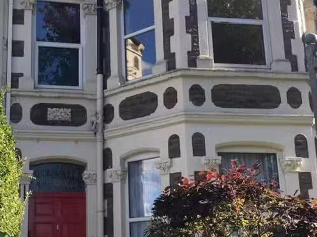 Just in! 6 BA 8 bedroom terraced house for rent in Coronation.
