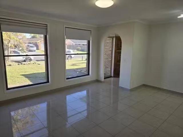 For Rent! 6 Barrington Street, Bossley Park, NSW 2176