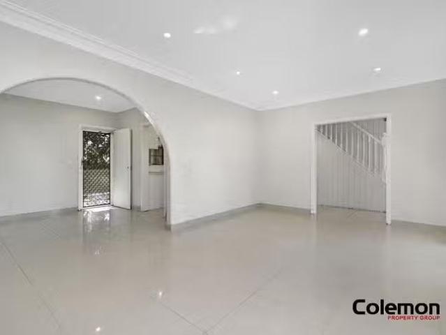 Charming 6 Bligh Avenue, Lurnea, NSW 2170
