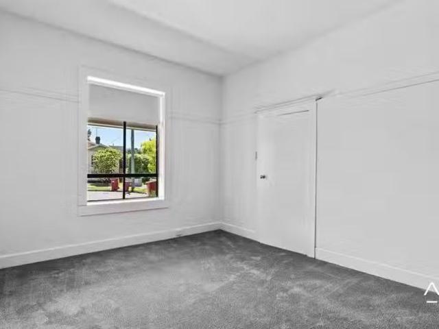Unique 6 Brewer Place, Invermay, TAS 7248