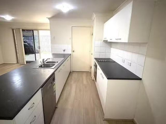 Cozy 6 Bungama Street, Deagon, QLD 4017