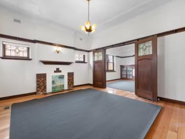 Cheap 6 Compton Street, Canterbury VIC 3126 House For Lease