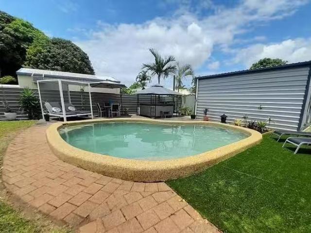 Cozy 6 Davis Close, Manoora, QLD 4870