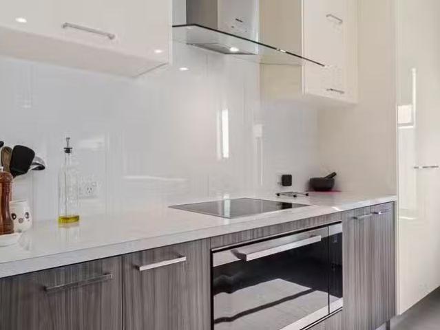 Charming 6 Fenians Pass, South Yunderup, WA 6208