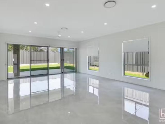 For Rent! 6 Godwit Avenue, WARNERVALE House for rent Listed b.
