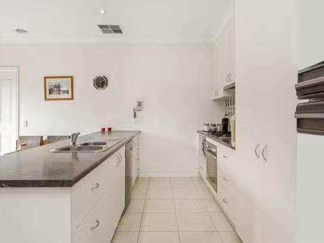 Rental! 6 Hance Street, Yarraville, VIC 3013
