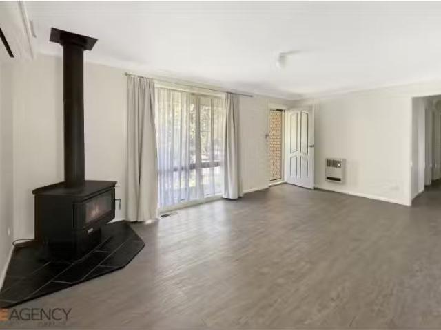 Rental! 6 Kent Avenue, Orange House for rent Listed by Simone.