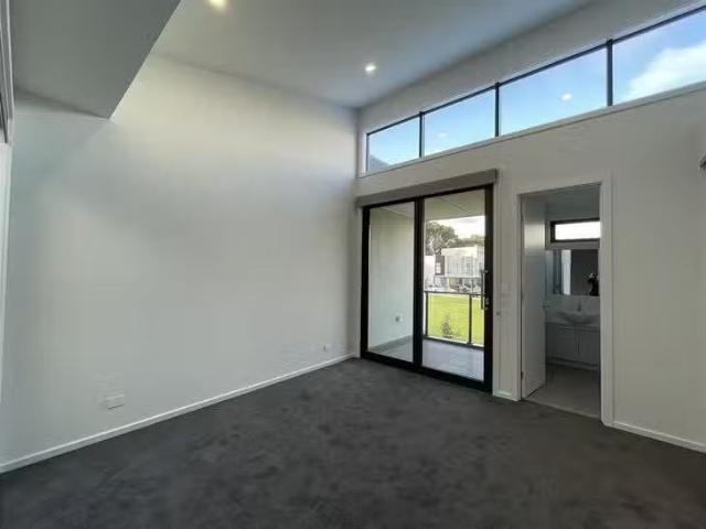Charming 6 Kingsway Court, Tonsley, SA 5042