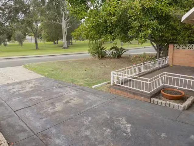 Deal! 6 Layman Street, Booragoon, WA 6154