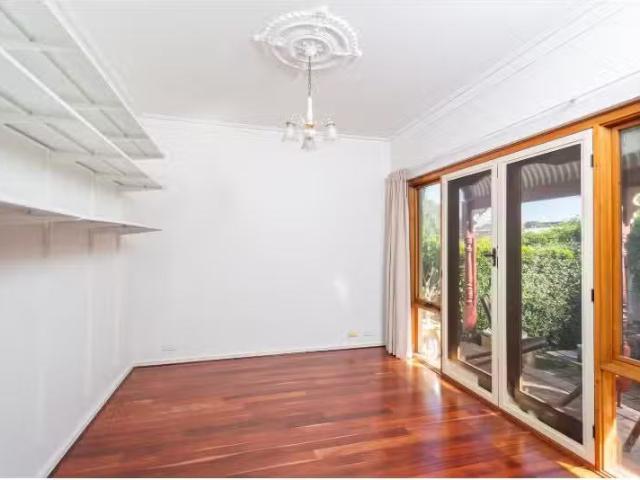 Cheap 6 Roy Street, Mount Lawley House for rent Listed by Suz.