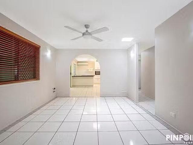 Just in! 6 Shiral Drive, Beaconsfield, QLD 4740