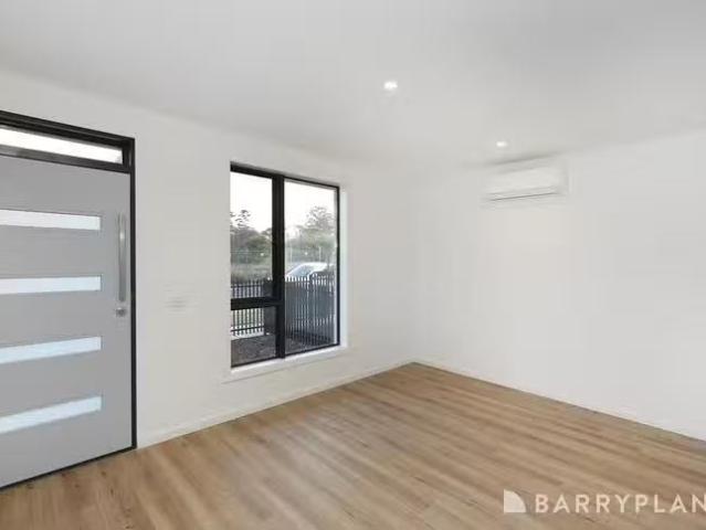 Cheap 6 Spotted Gum Crescent, Sunshine North, VIC 3020