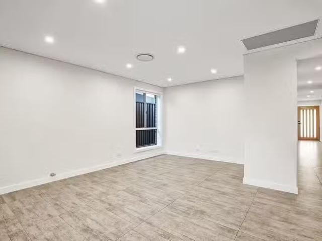 New 6A Courtney Loop, Oran Park, NSW 2570