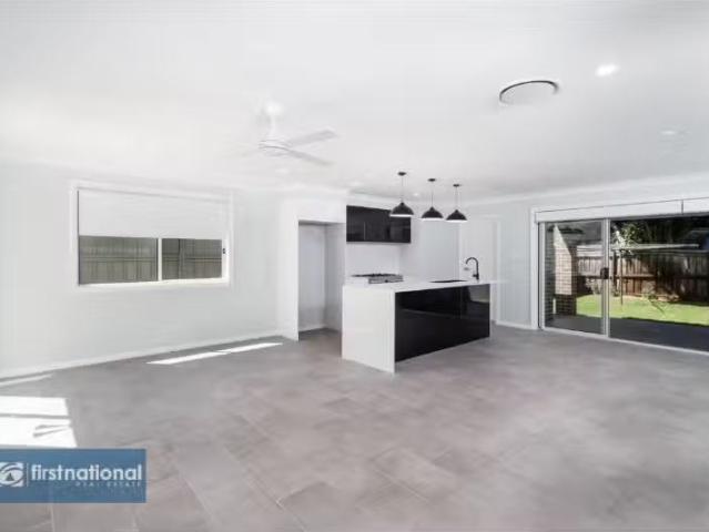 Deal! 6A Teviot Street, RICHMOND Townhouse for rent Listed by.