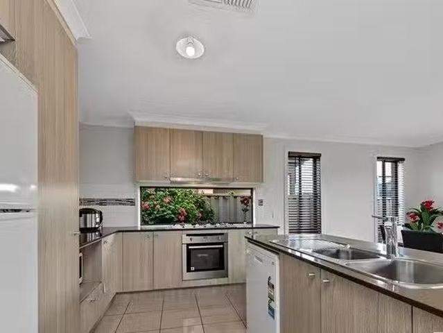 Cheap 70 Prendergast Avenue, Cranbourne East, VIC 3977