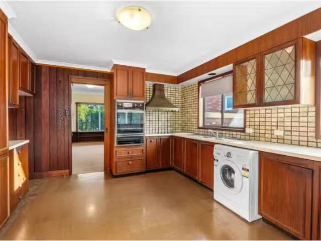 Cozy 70 Railway Street, Corrimal House for rent Listed by Emm.