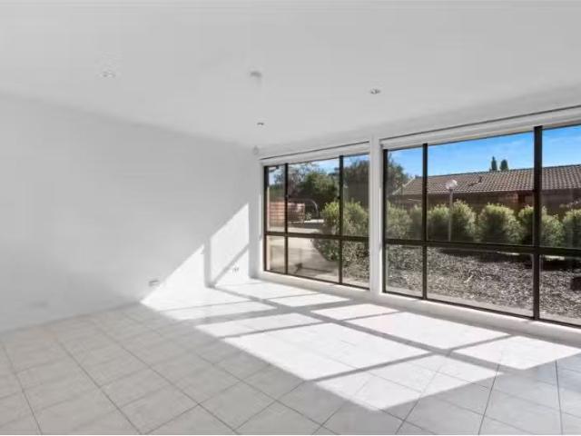 New 7/16 Gabriel Place, Florey Apartment for rent Listed by A.