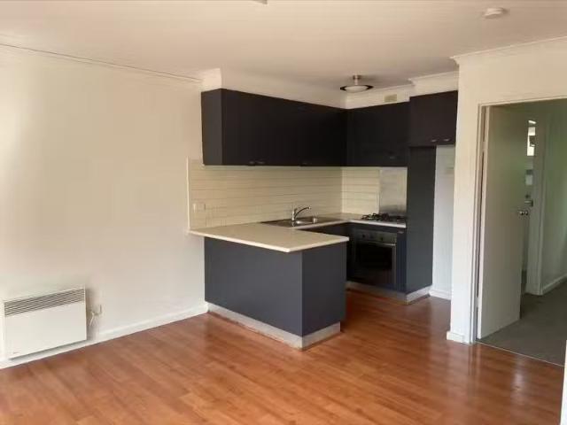 Charming 7/18 Tongue Street, Yarraville VIC 3013