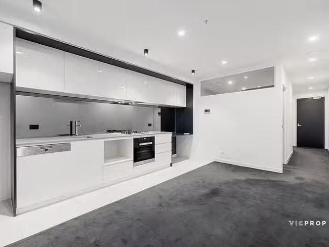 Unique 710/3 Yarra Street, South Yarra, VIC 3141