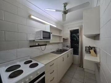 Just in! 7/10 Crathern Close, Edge Hill, QLD 4870