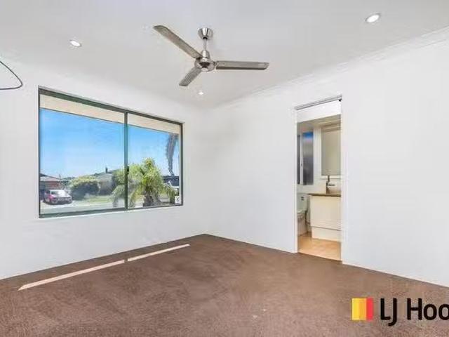Cozy 71 St Barnabas Boulevard, Quinns Rocks, WA 6030