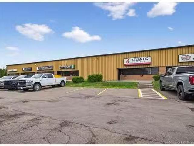 Rental! 725 Champlain St, Moncton, NB, E1A 1P6 commercial fo.