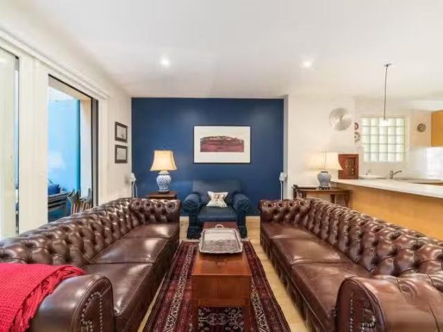Deal! 7/322 Albert Street, East Melbourne VIC 3002