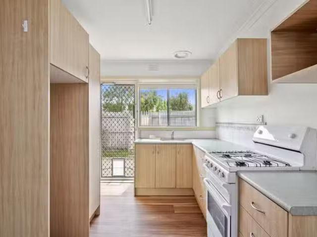 Just in! 7/324 Main Street, Mornington, VIC 3931