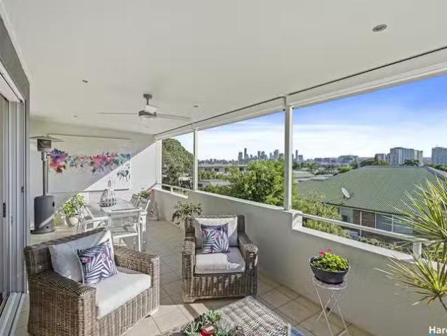 Deal! 7/46 48 Wambool Street, Bulimba, QLD 4171