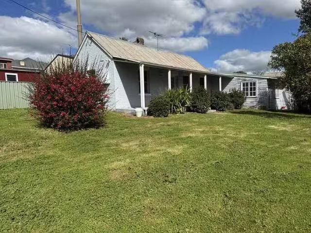 New 74 Nasmyth Street, Young, NSW 2594
