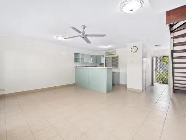 Cheap 7/5 Charlotte Close, Woree, QLD 4868