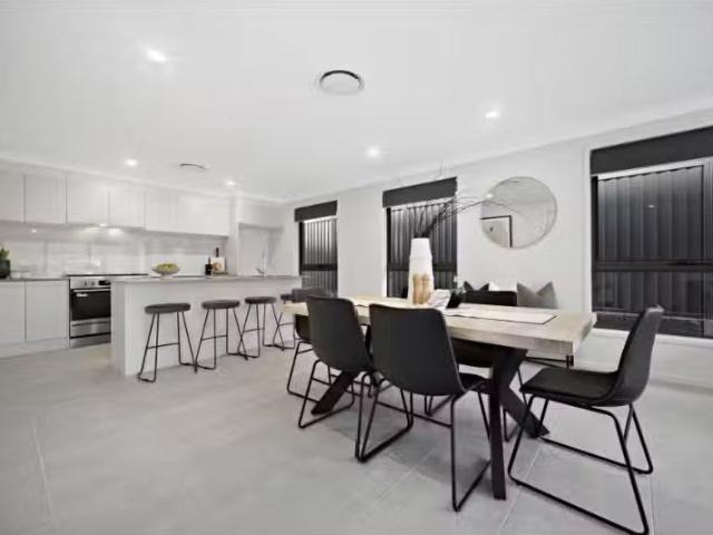 Deal! 75 Mustang Avenue, Box Hill House for rent Listed by Ch.