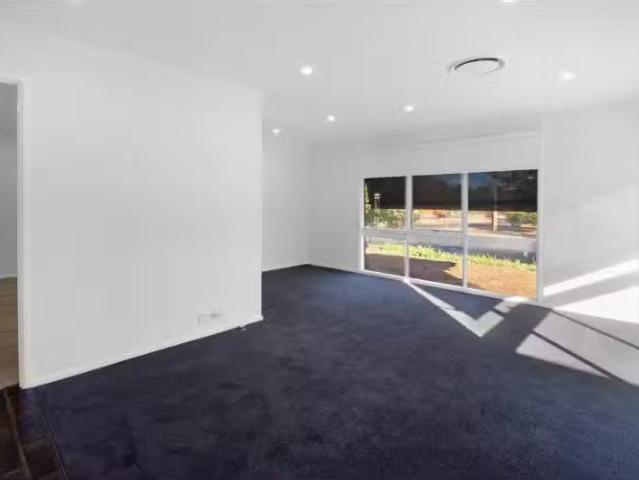 Charming 75 Pugsley Avenue, Estella House for rent Listed by.