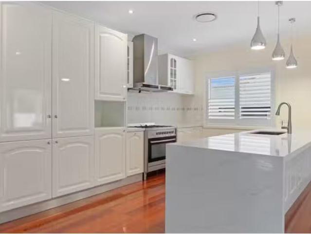Unique 75A Deane Street, Narara House for rent Listed by Tamm.