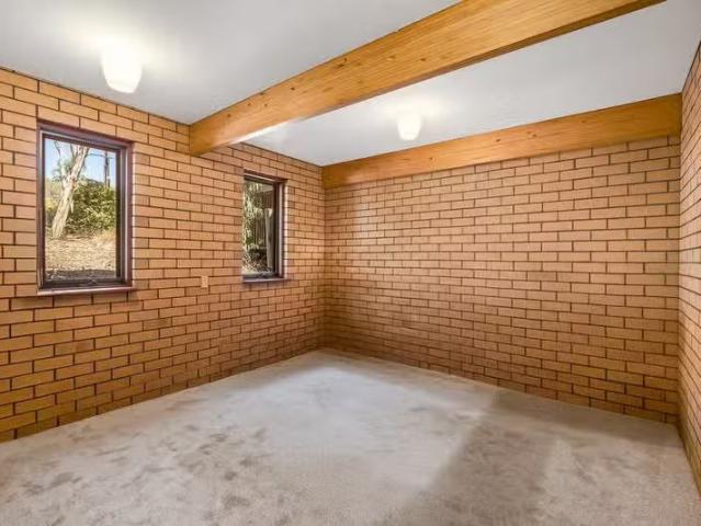 Unique 76 Johnson Parade, BLACKWOOD, SA 5051 House for Rent