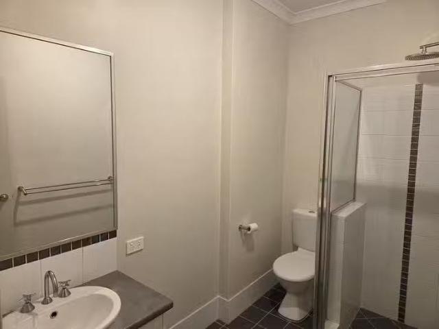 Cheap 76 Tiffany Centre, Dalyellup, WA 6230