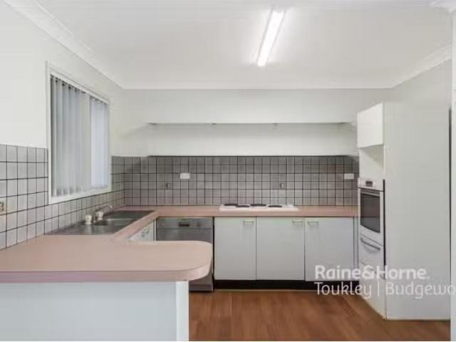Just in! 78 Delia Avenue, BUDGEWOI House for rent Listed by J.