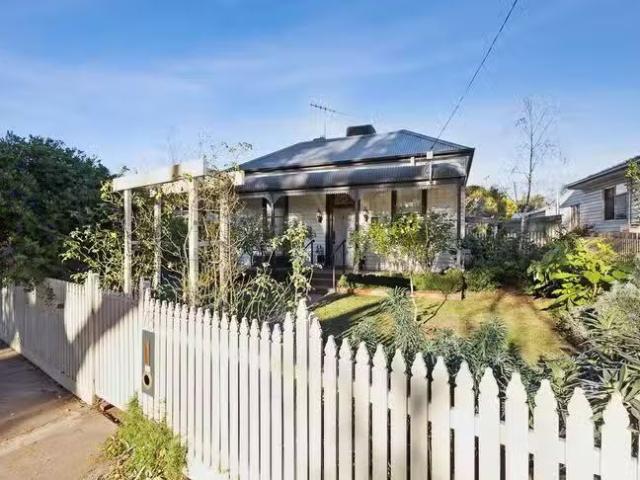 New 78 Napoleon Crescent, White Hills, VIC 3550