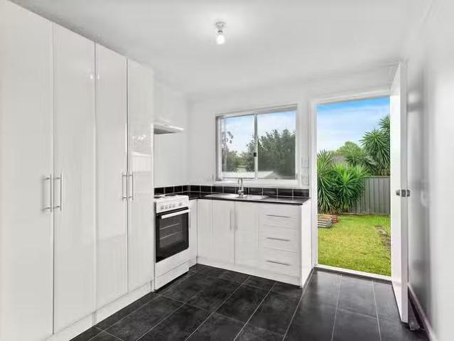 Just in! 80A Parkes Street, Oak Flats, NSW 2529