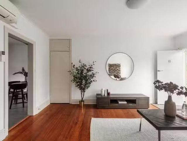 Cozy 8/176 Inkerman Street, St Kilda East, VIC 3183