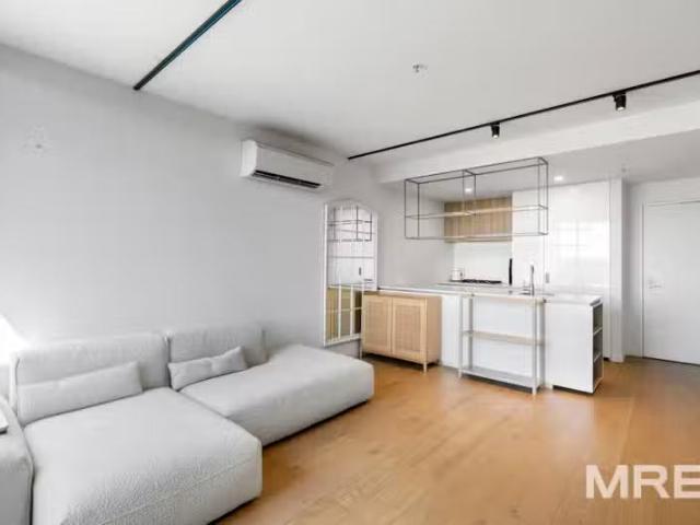 Cozy 812/8 Lygon Street, Brunswick East VIC 3057