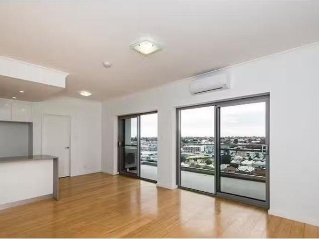Just in! 81/33 Newcastle Street, PERTH Apartment for rent Lis.