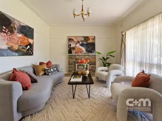 Nice 81 Victoria Street, Oak Park VIC 3046