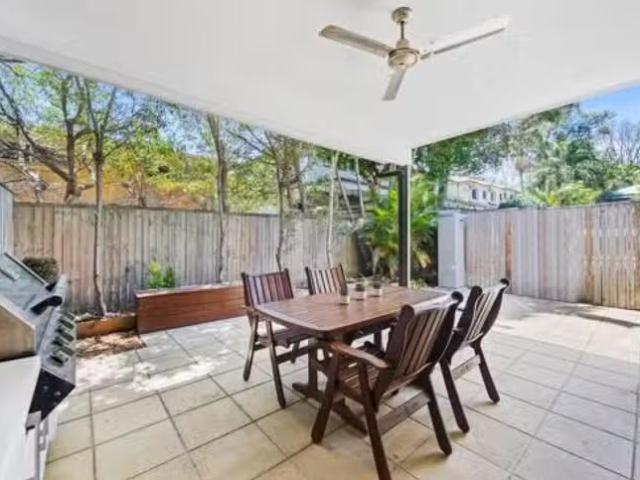 Rental! 8/24 Querrin Street, Yeronga, QLD 4104