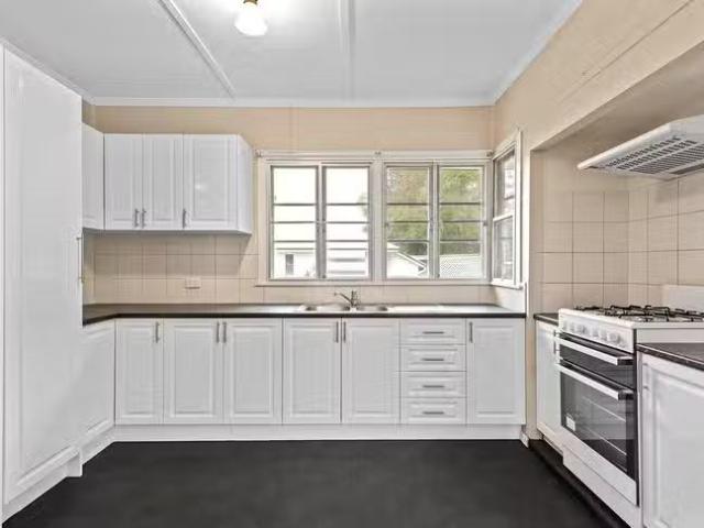 Deal! 82 Corrigan Street, Keperra, QLD 4054