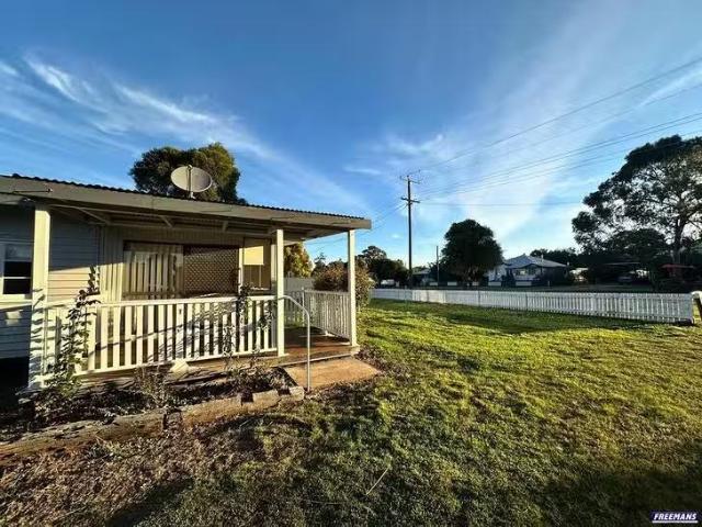 Rental! 82 First Avenue, Kingaroy, QLD 4610