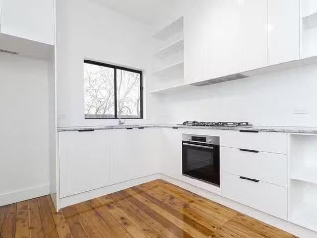 Charming 8/332 Tribune Street, Albury, NSW 2640