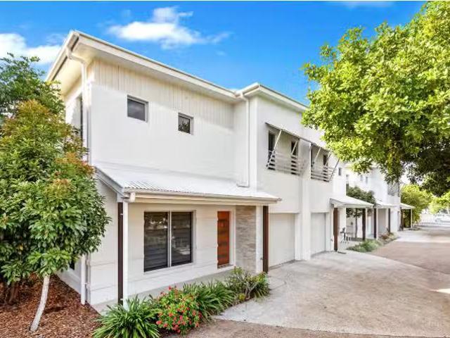 New 8/541 Esplanade, Urangan, QLD 4655